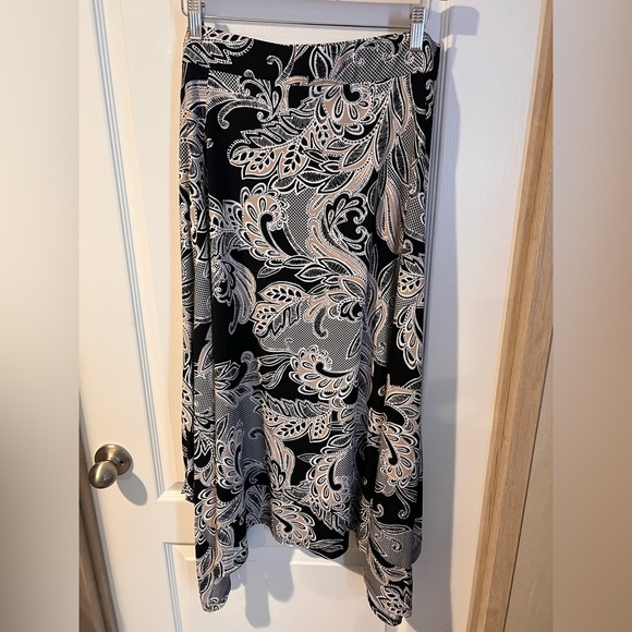 Allison Daley size 12 black paisley skirt with asymmetric hem. - Picture 2 of 5